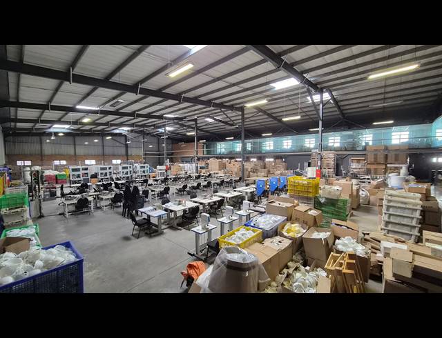 2,396M² WAREHOUSE TO LET IN JET PARK